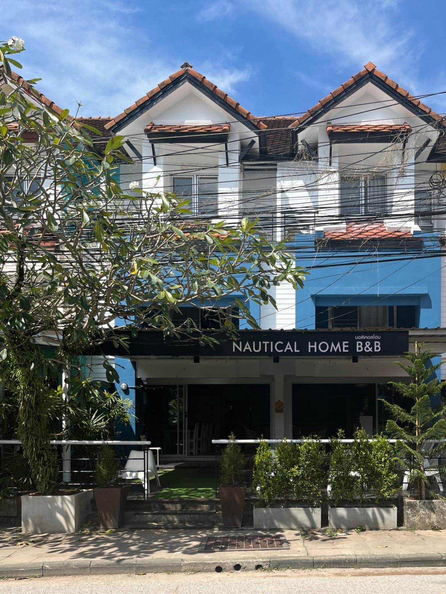 Nautical & Seashell House Frühstückspension Khao Lak
